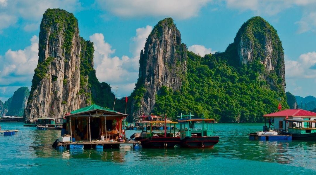 Teaching English in Vietnam: Your Guide to the Best English Jobs in 2024